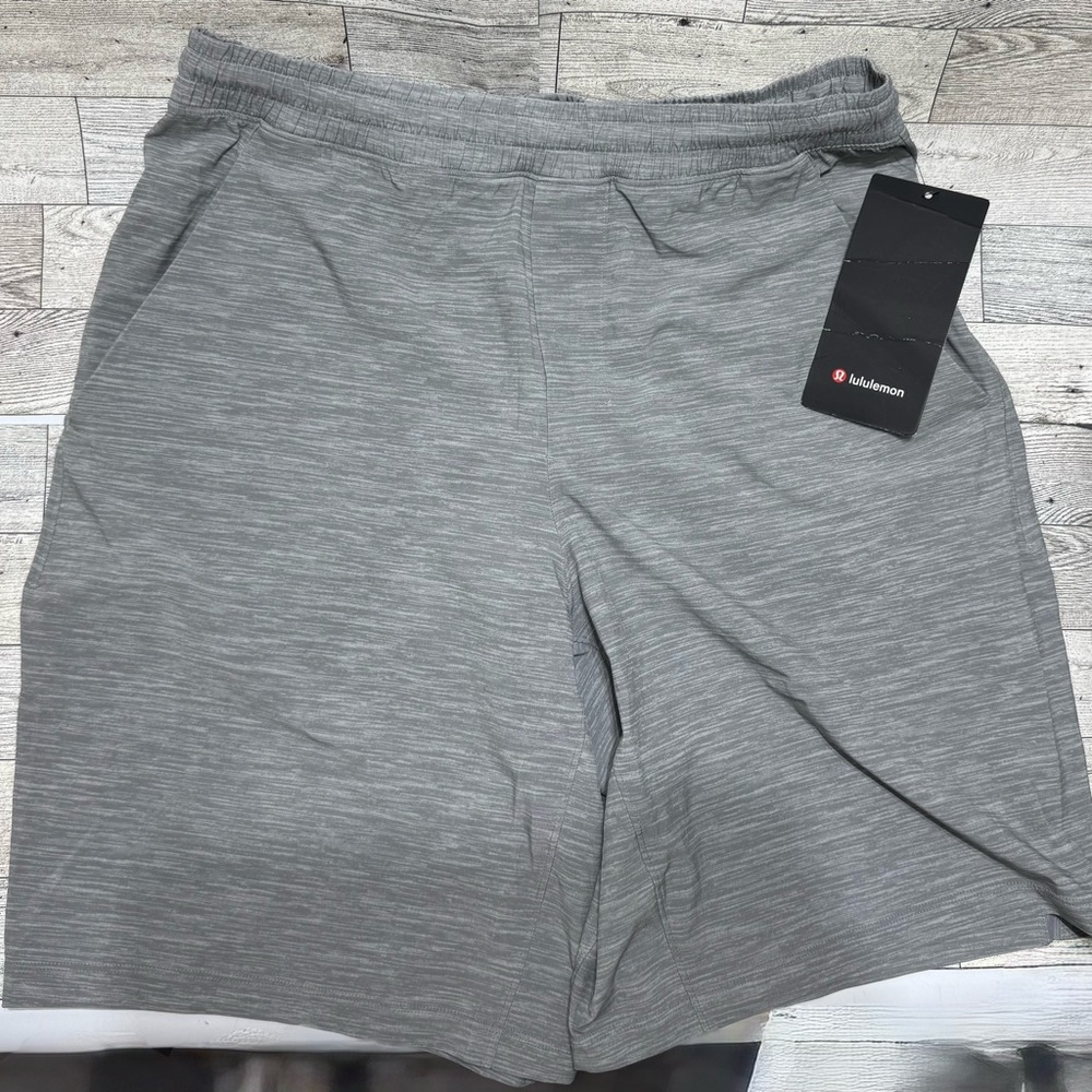 Lululemon Pace Breaker Lined men’s shorts - M